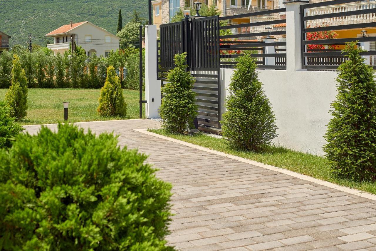 Georgiy Lux Apartments Lastva Grbaljska Exterior foto
